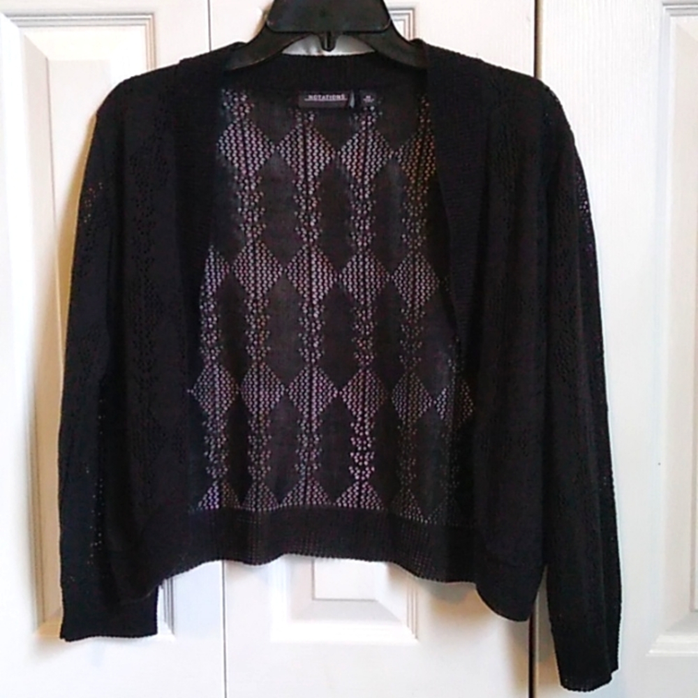 🎶3/$14 Black longer shrug